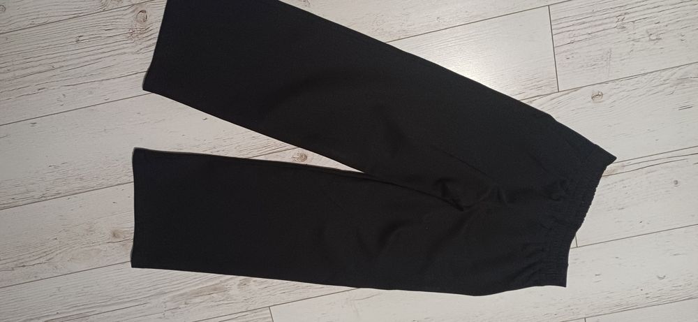 Eleganckie spodnie r146
