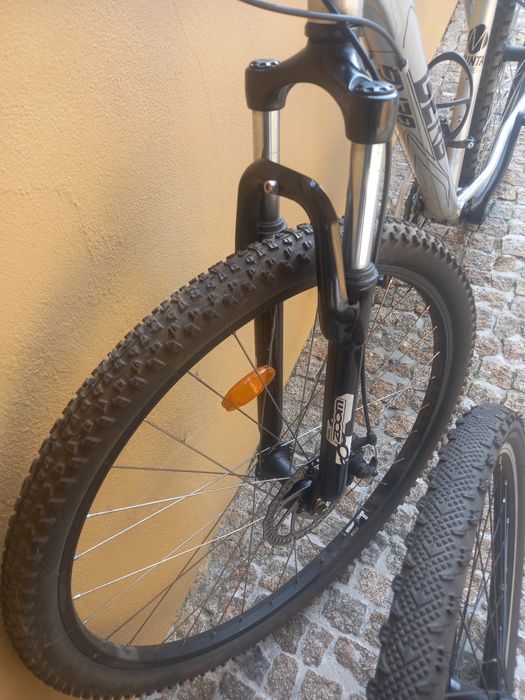 Duas Bicicletas Berg.
