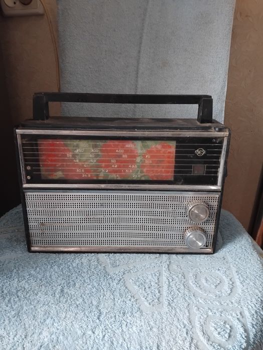 Радиотранзисторы продам