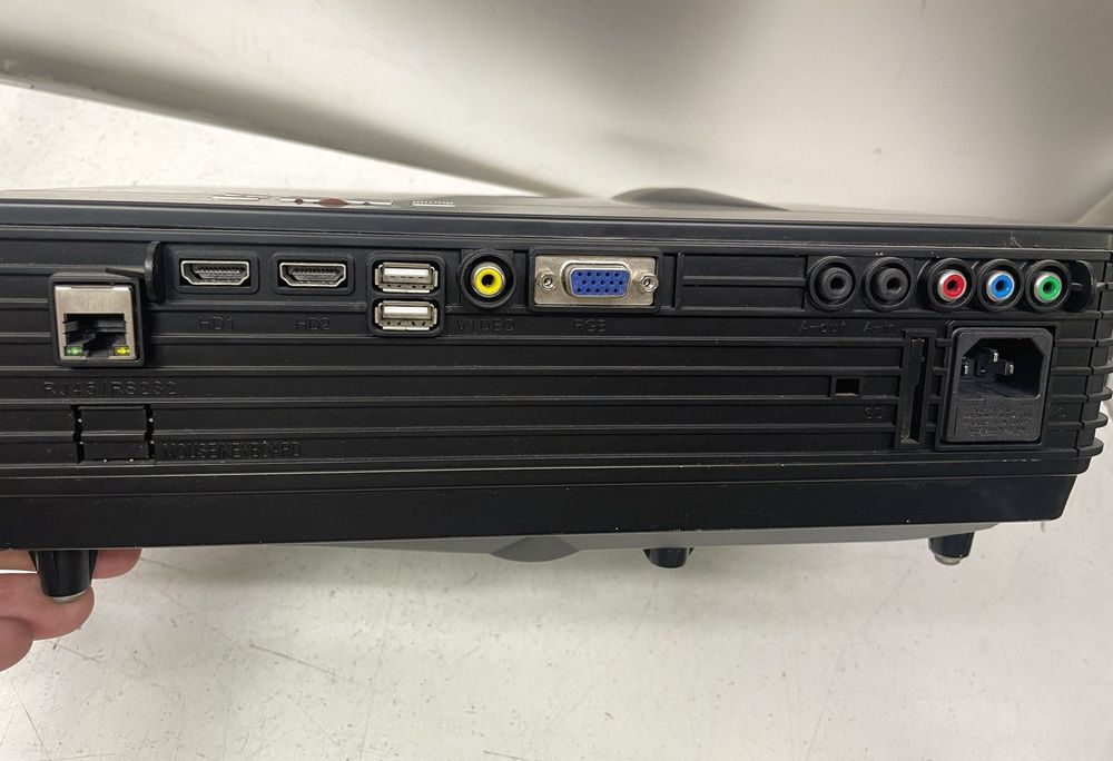 Мультимедийный проектор BYINTEK BT96Plus Android 6.0, 6000 люмен