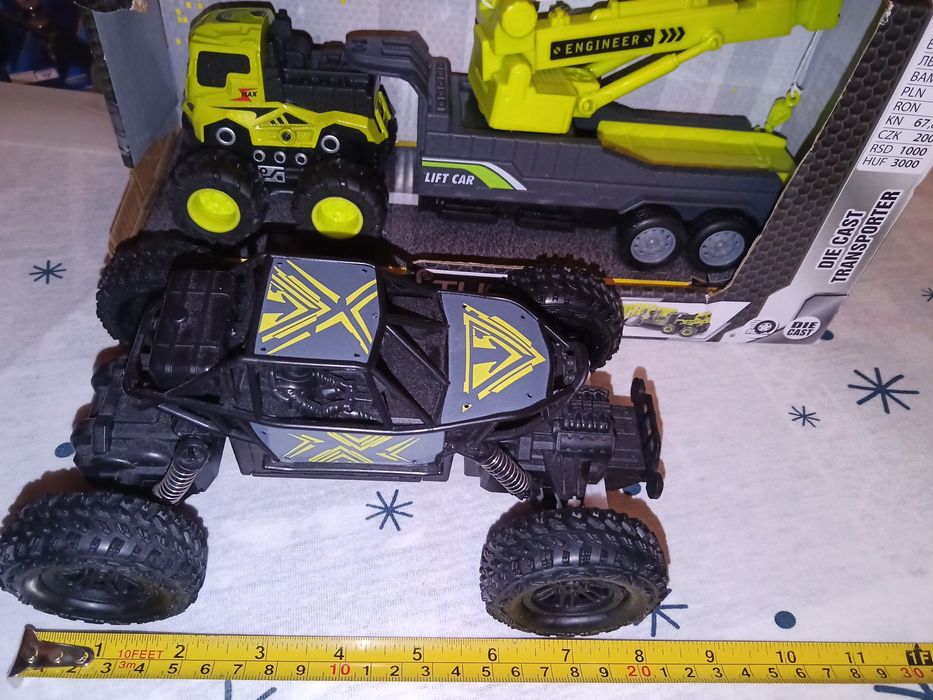 Auto na pilota i dźwig