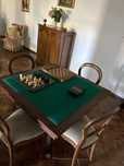 Mesa de jogo com 4 cadeiras