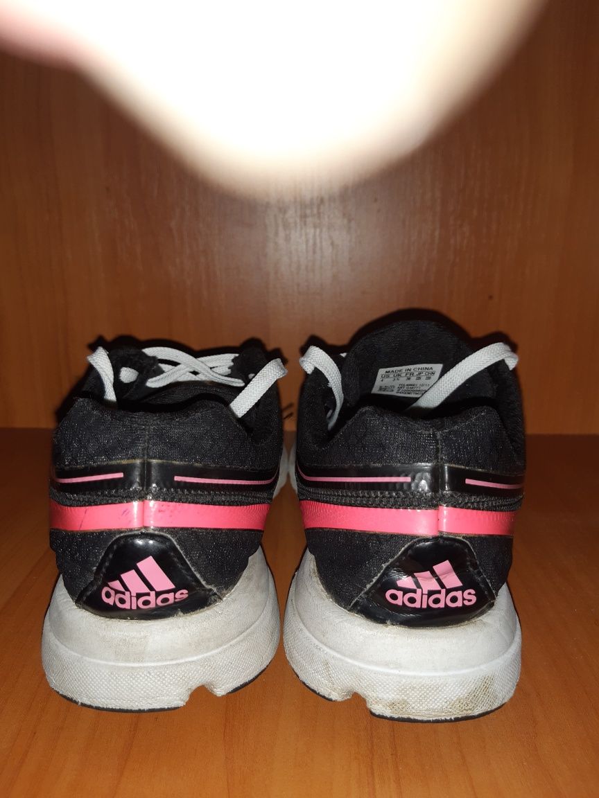 Кроссовки adidas