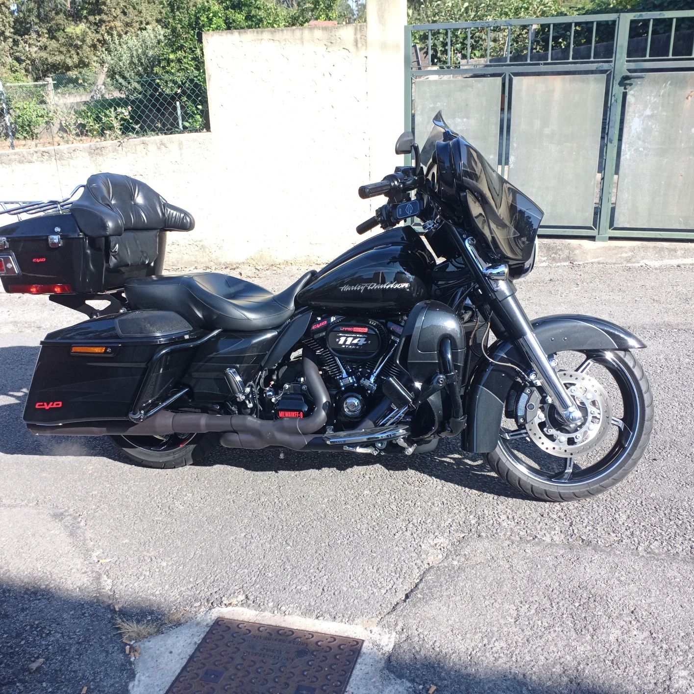 Harley Davidson street glide cvo 114