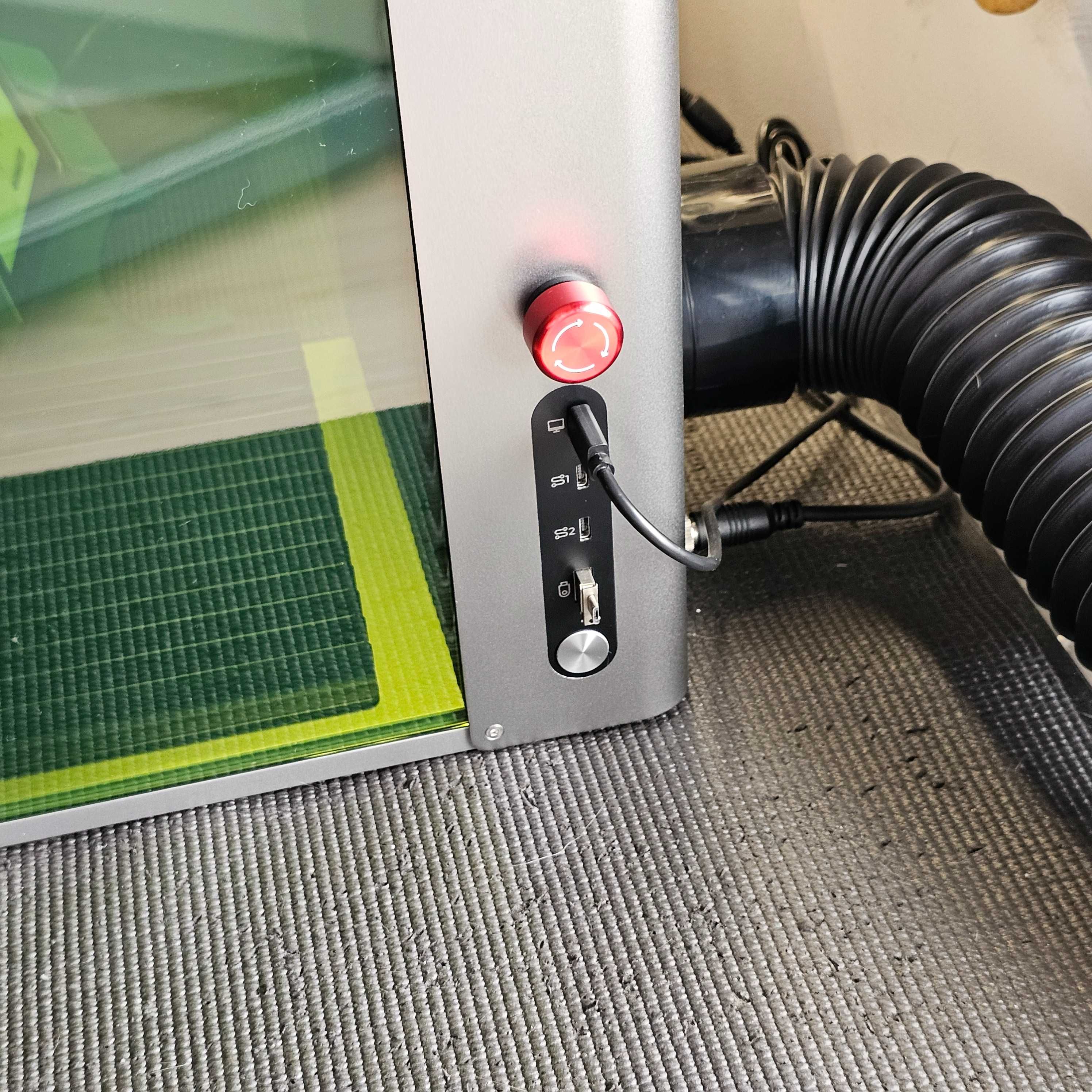 Máquina de Gravação e Corte a Laser Fibra e Diodo -  xTool F1 Ultra