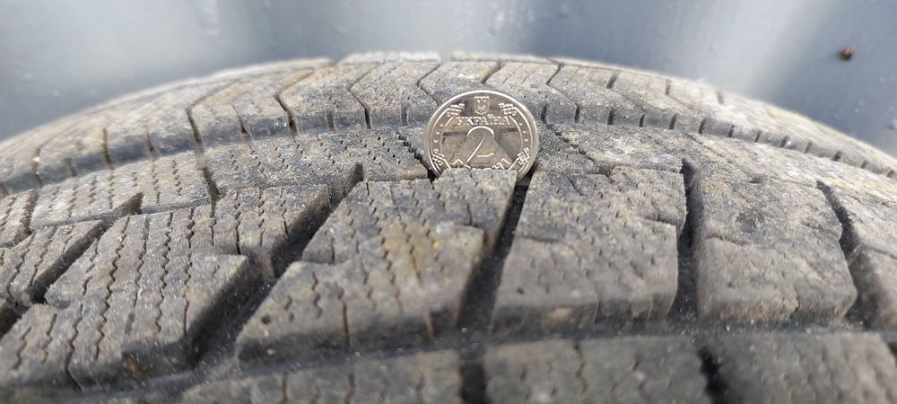Комплект зимней резины Bridgestone Blizzak VRX 205/60 R16