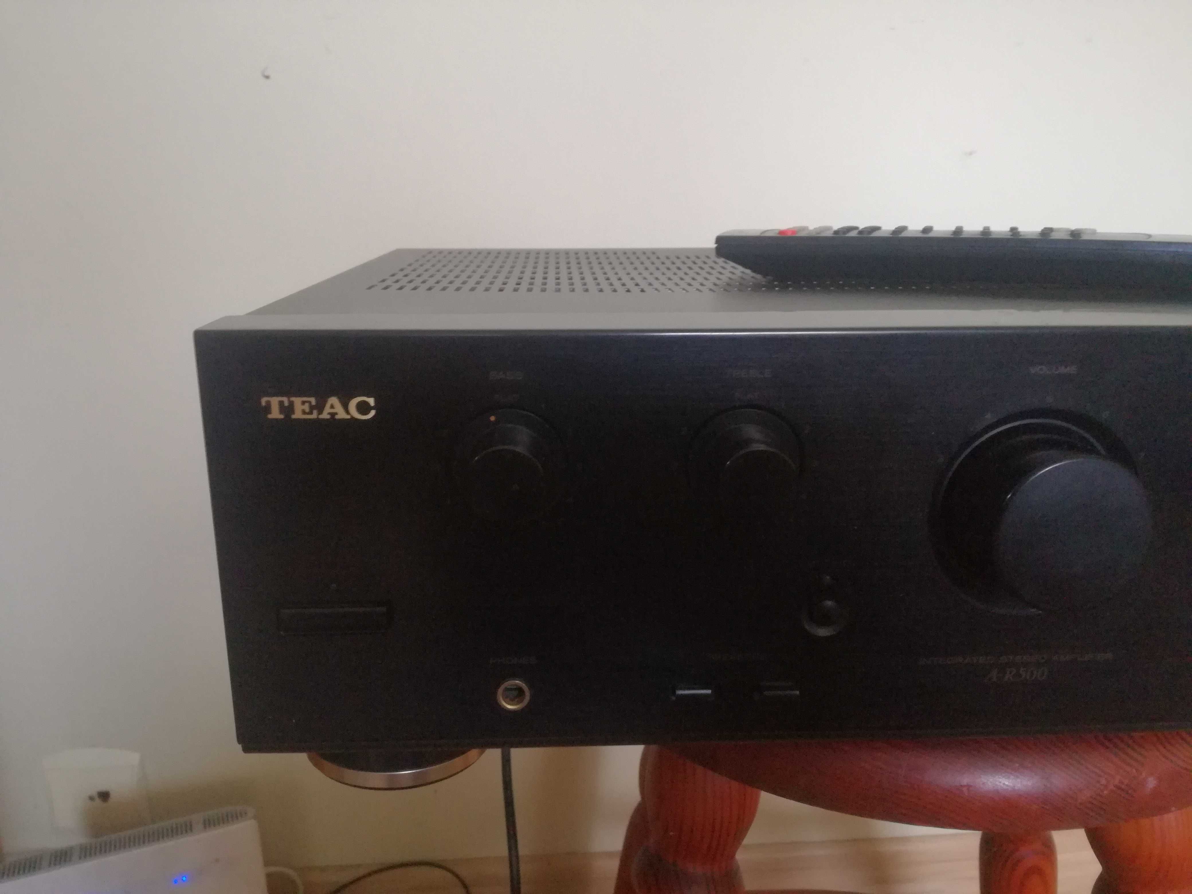 Wzmacniacz Teac A-R500, 2*90w.