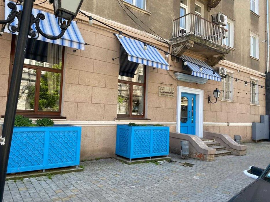 Продам КАФЕ в "ПАЛЕ-РОЯЛЬ", 100 м2, от хозяина