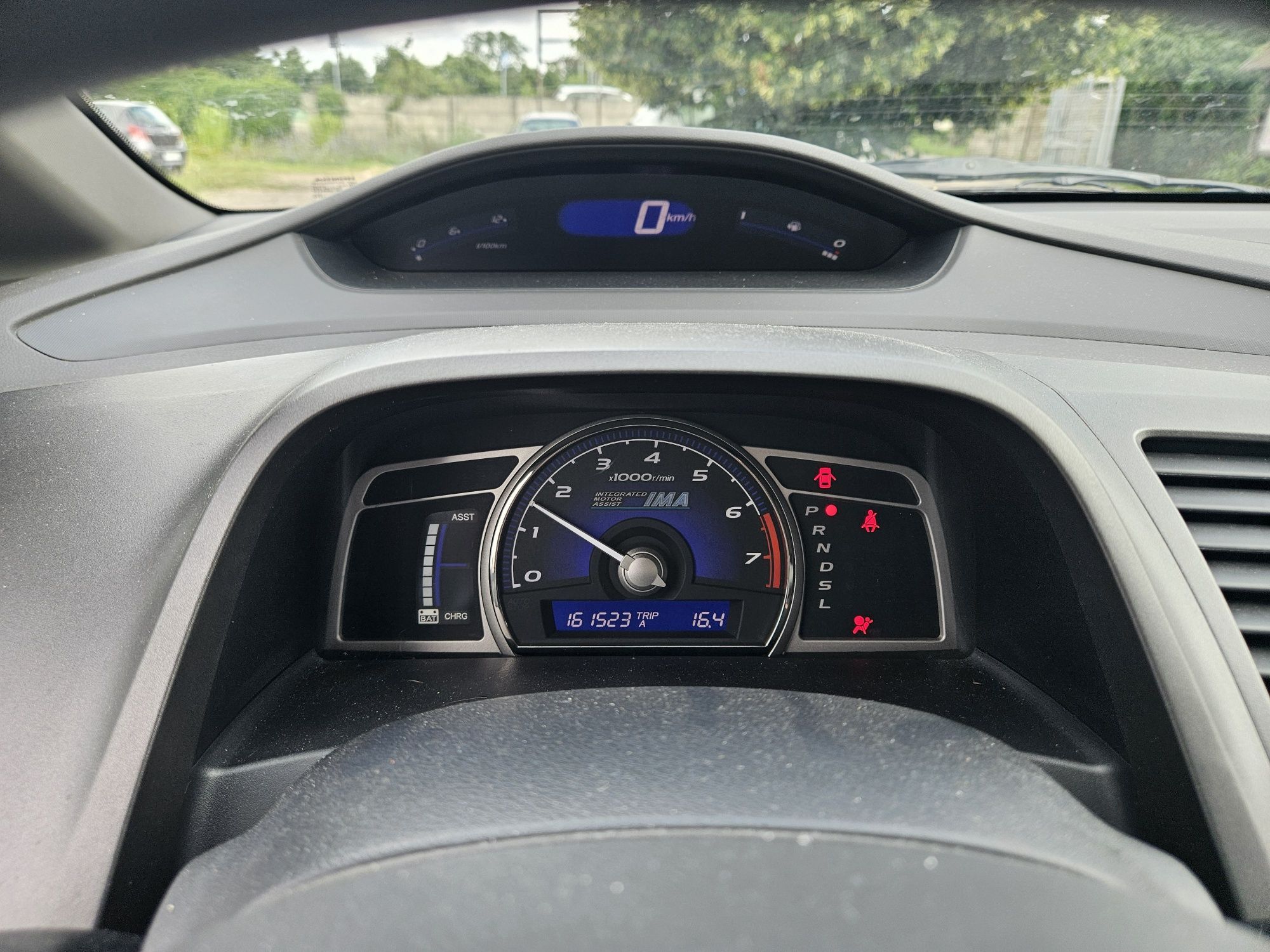 Honda Civic VIII sedan 1.3 ima hybrid Rok 2008