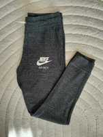 Spodnie dresowe damskie Nike r. XS