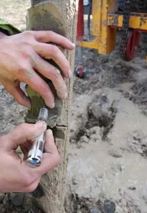 Geolog. Badania gruntu. Geotechnika. Odwierty geologiczne