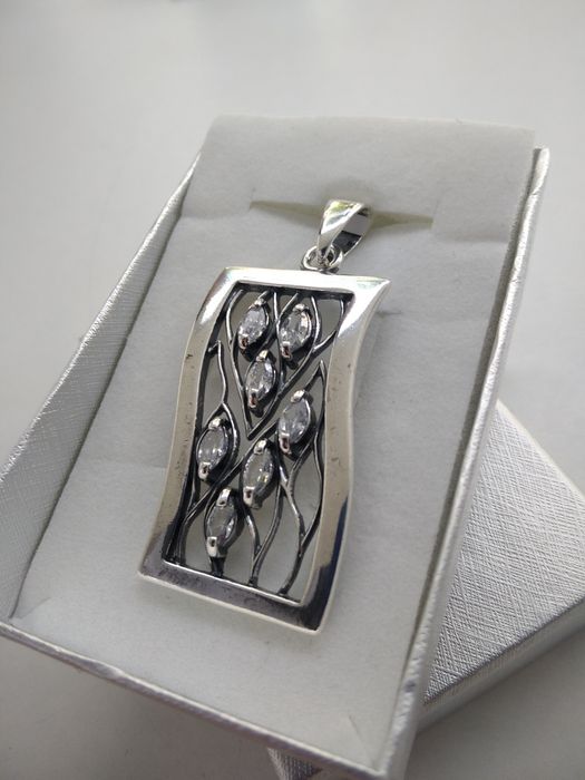 Srebrny duży wisiorek z cyrkoniami srebro 925  875