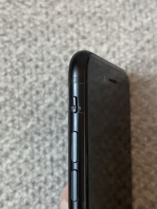 Мобільний телефон iPhone SE 2 на 256 gb.