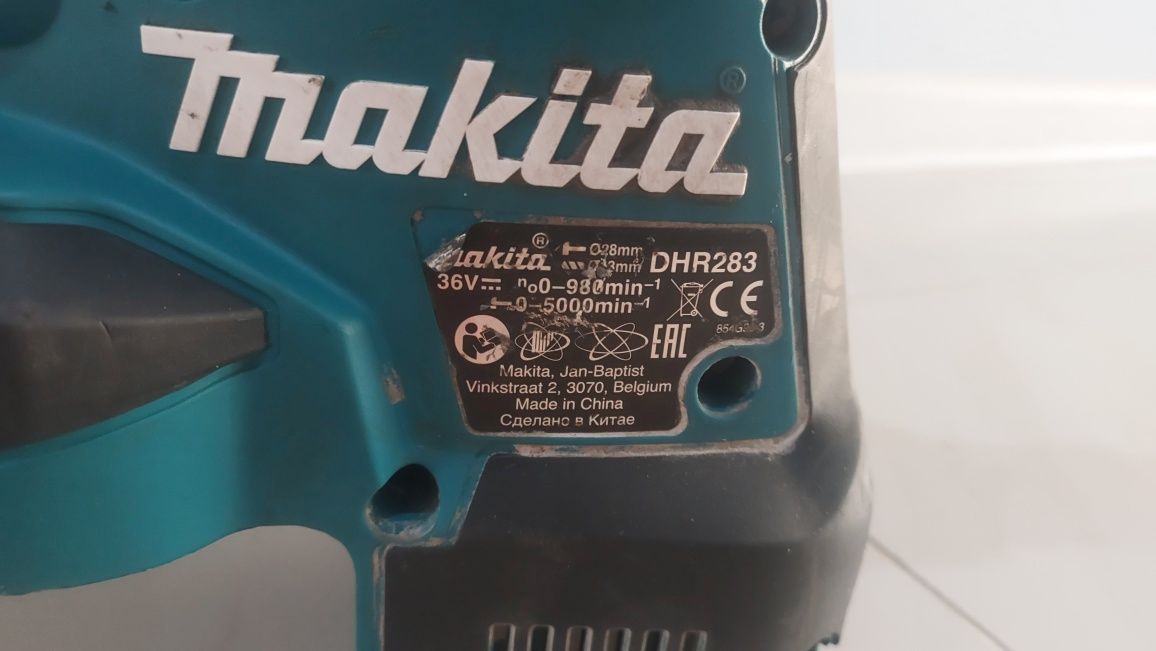 Акумуляторний перфоратор Makita DHR283