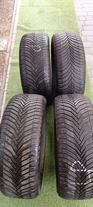 Opony Michelin CrossClimate2 235/50 R18