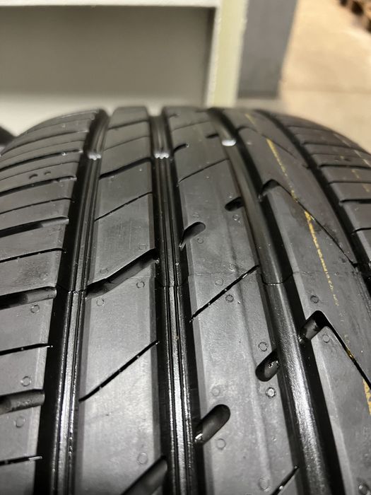 235/50R19 99V Літні шини Hankook Ventus S1 Evo 2 SUV K117A
