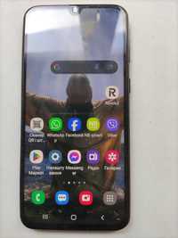 Samsung Galaxy A40.