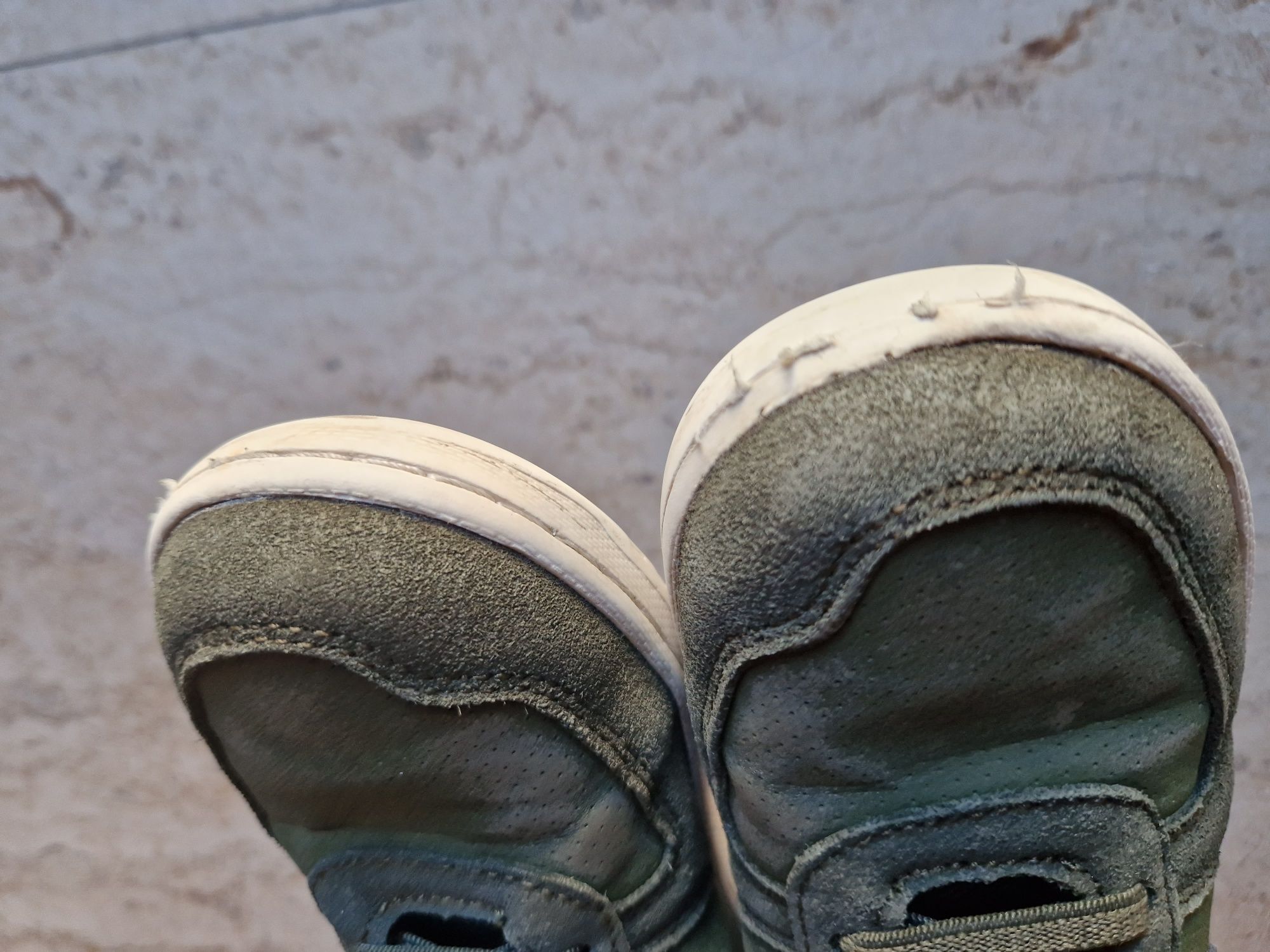 Buty Kangaroos 32 skórzane sneakersy na rzepy