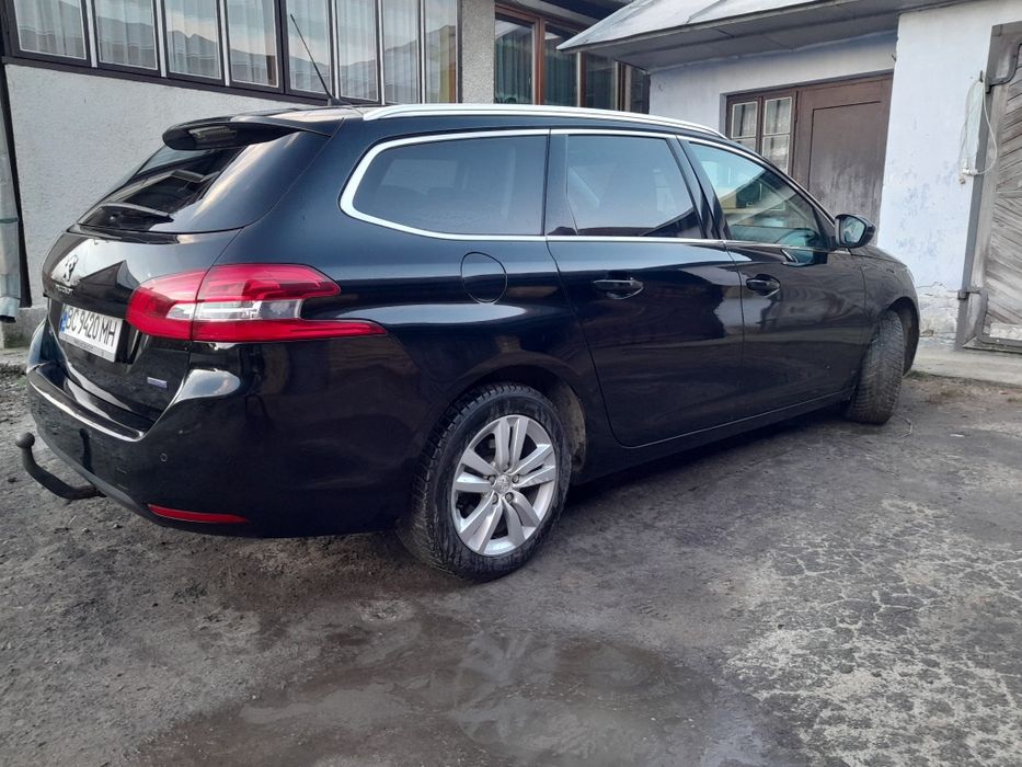 Пежо 308      2015