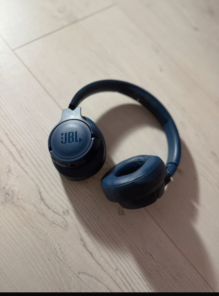 Sluchawki jbl 700bt