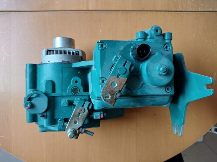 Регулятор оборотов DEUTZ BFM1013 02111494 HEINZMAN