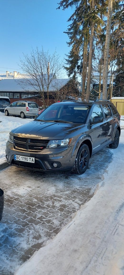 Продається dodge jorney 2.4