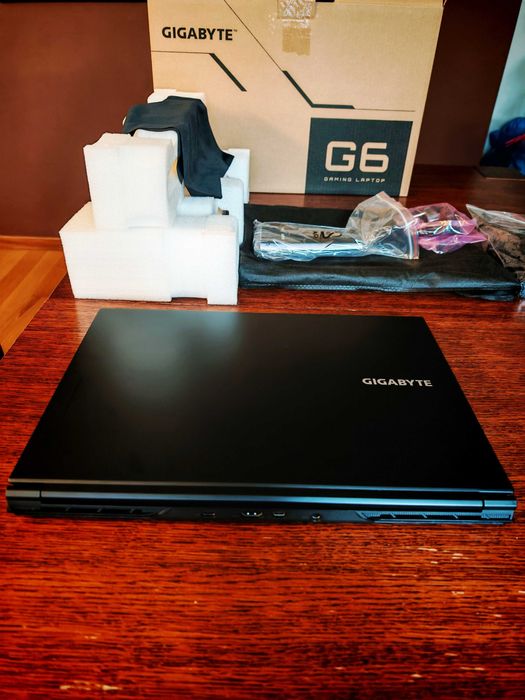 Laptop Gigabyte G6 MF-H2EE893KD i7-13620H/16GB/512GB/RTX4050/165Hz/W11