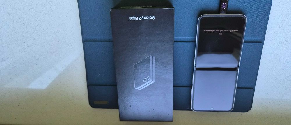 Samsung Galaxy Z Flip6   12/512Gb  gwarancja