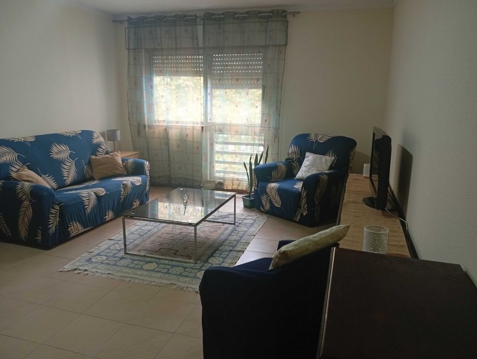 Quarto para estudantes em apartamento T4 na Prelada