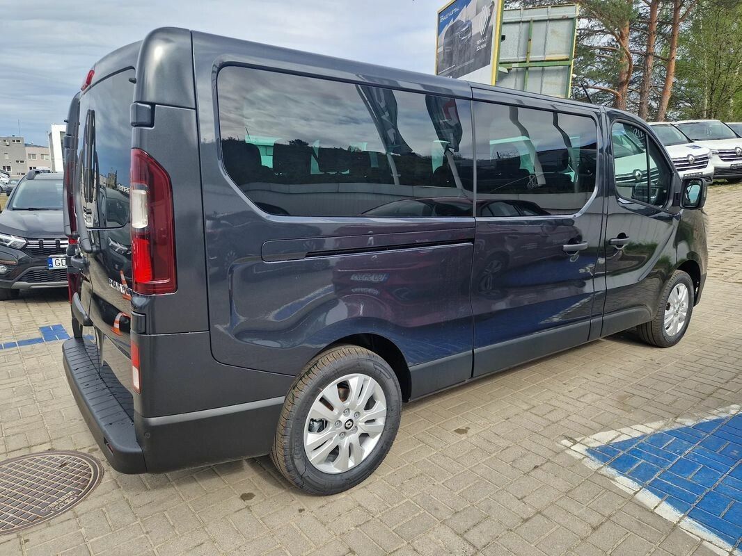 Renault Trafic GDYNIA Grand Equlibre 9 osób, multimedia 8 cali!