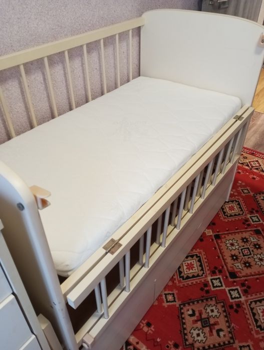 Продам дитяче ліжечко трансформер 3в 1