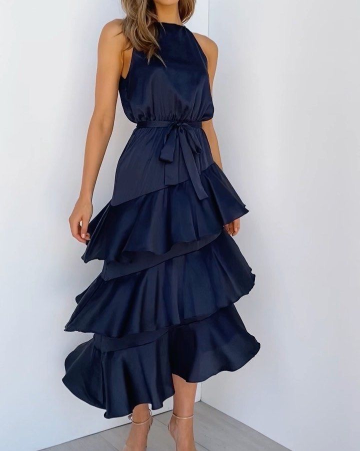 Темно-синє вечірнє плаття з воланами, сукня-міді