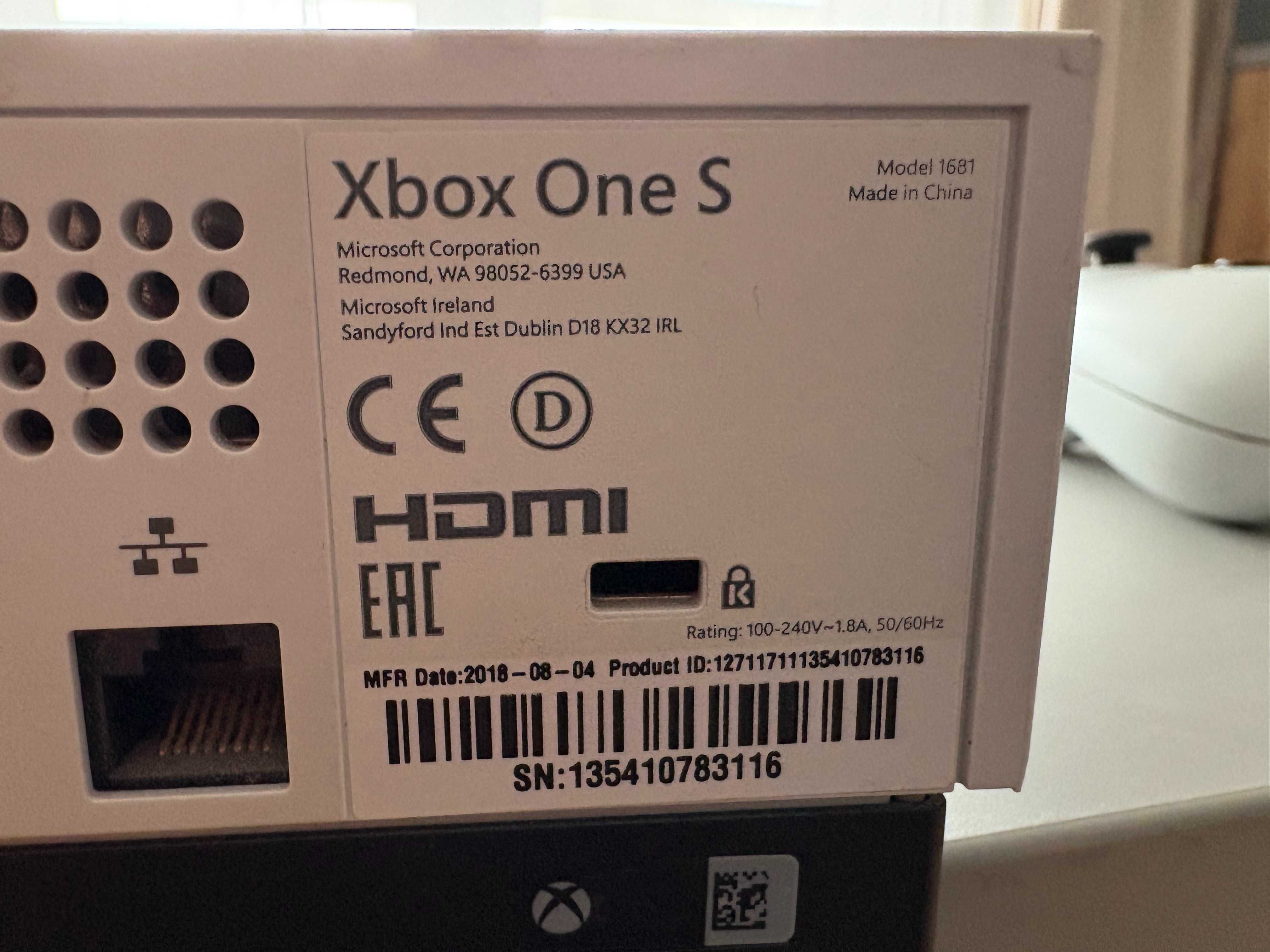 X Box One S 1 TB