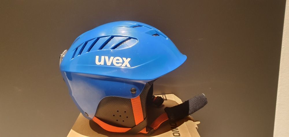 Kask narciarski UVEX dziecięcy +Gratis