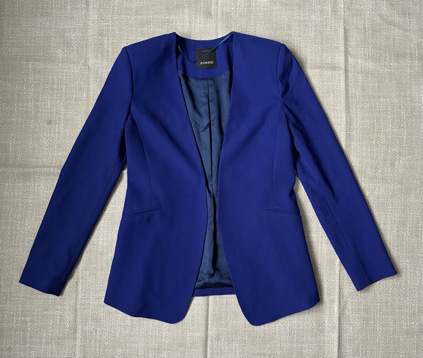 Marynarka PINKO – kobaltowa, elegancka, bez zapięcia – rozmiar 40