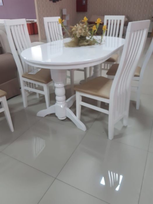 Столи розкладні на кухню, в зал