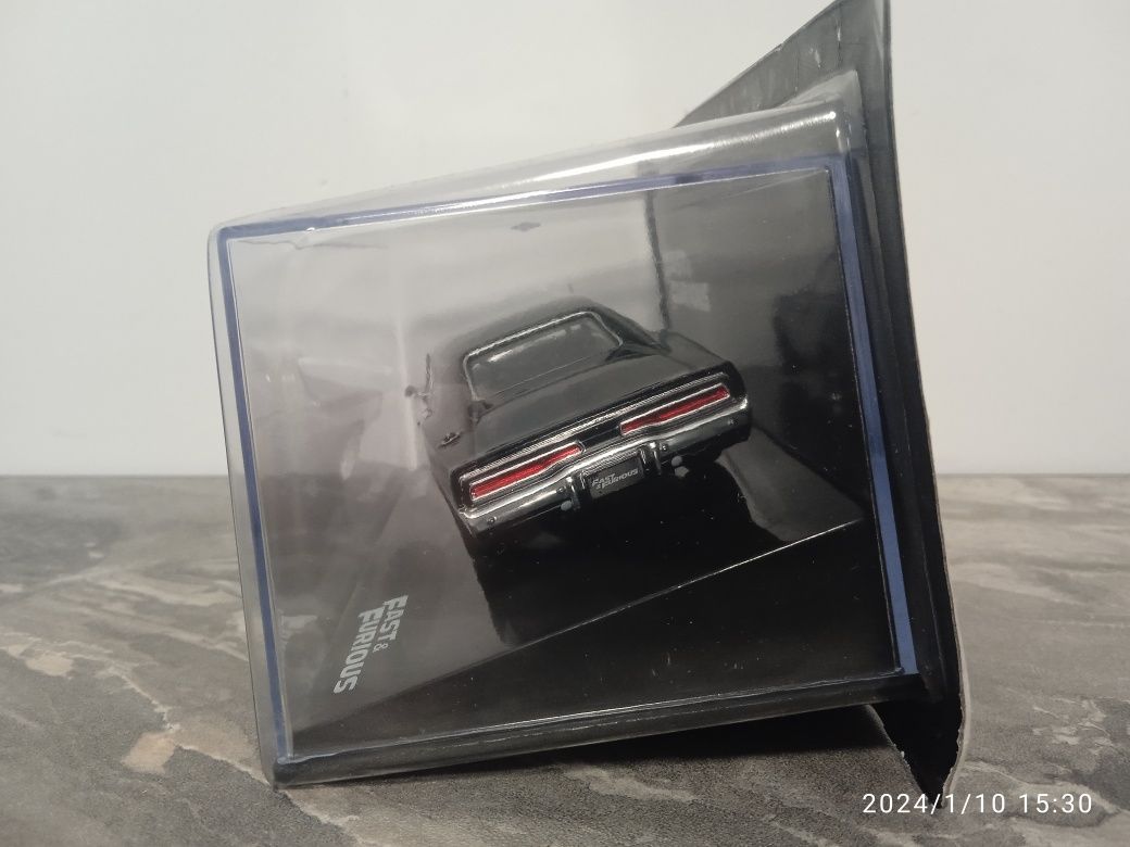 Dodge Charger R/T nowe 1/43