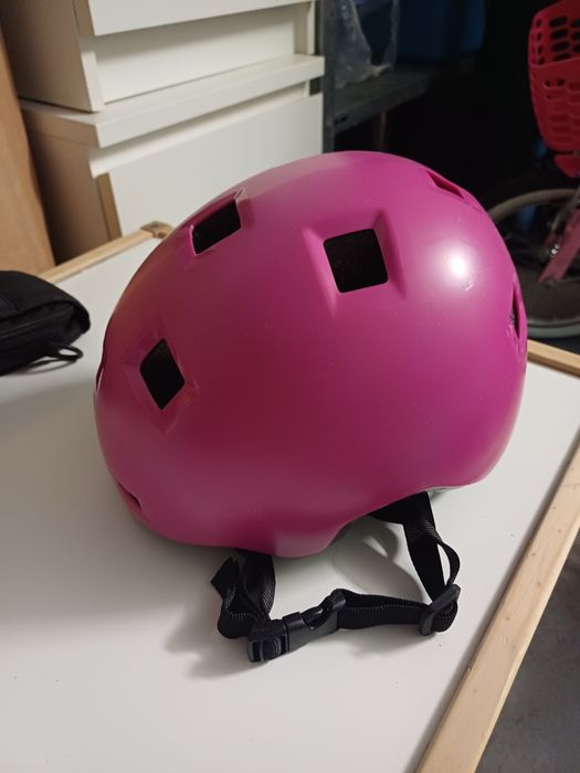 Capacete criança rosa decatlhon