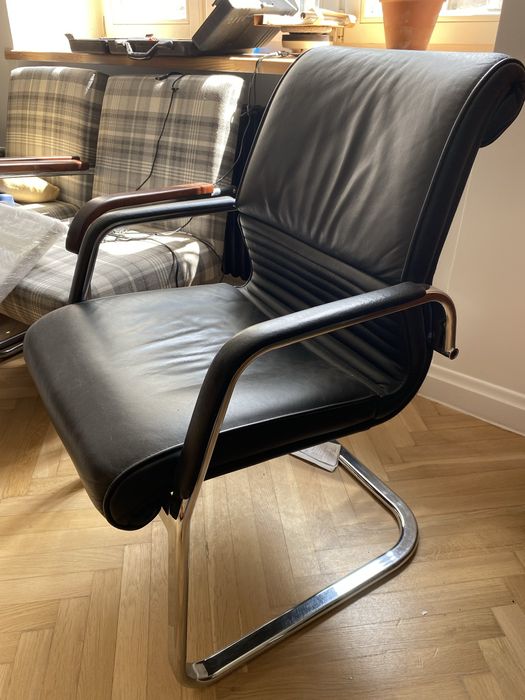 Skórzany fotel gabinetowy, biurkowy, design, vintage