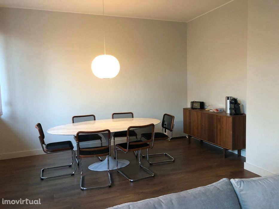 Mesa de Mármore Redonda - Tulipa  - Inspirada Eero Saarinen