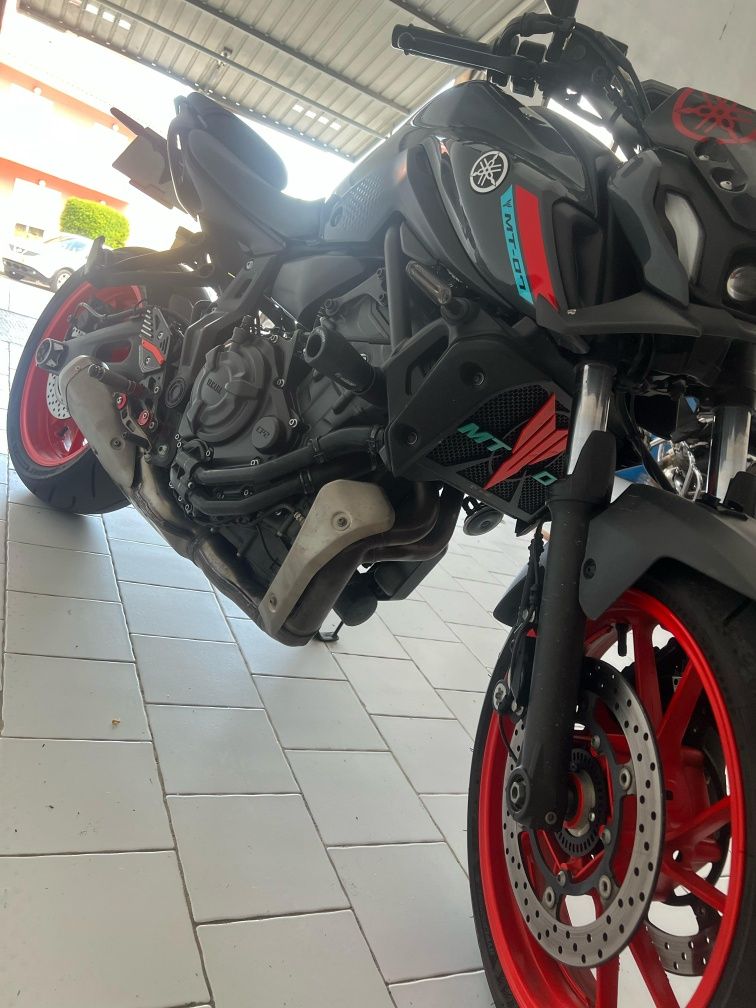MT-07 Storm Fluo 35kw
