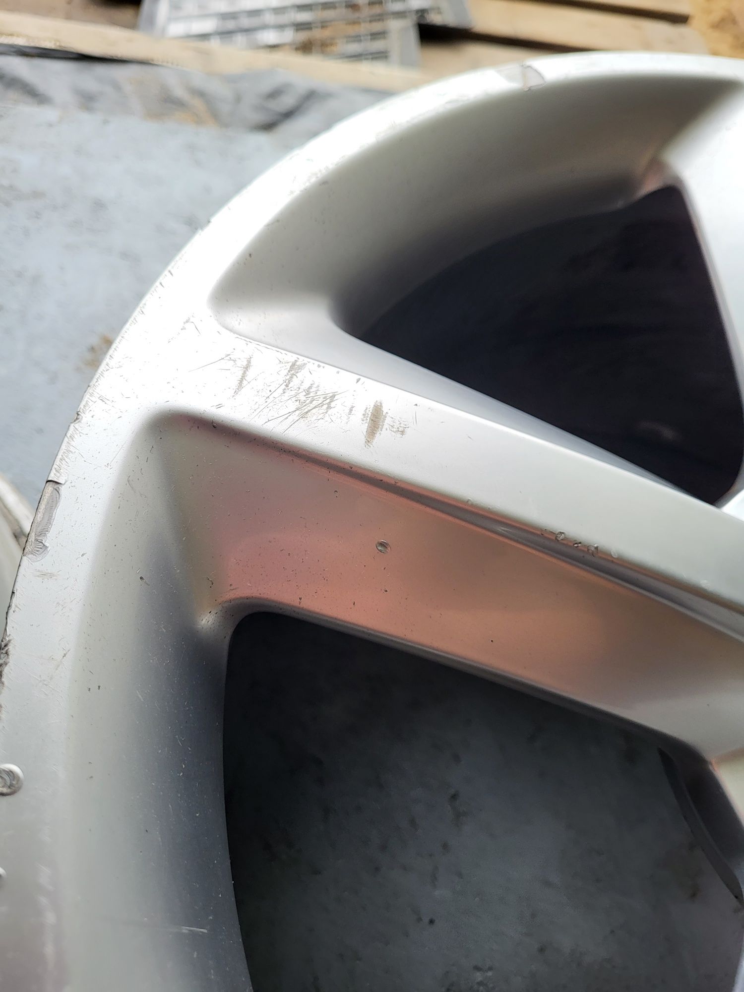 Komplet felg AUDI A6 C7 A4 B7 OE 18'' 8Jx18 5x112 ET43 4F0