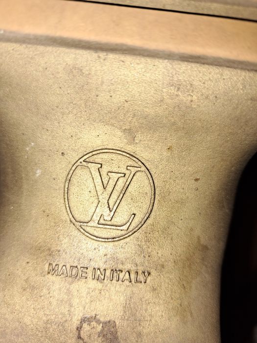 Кроссовки, ботинки 36.5 размер. LV. Кожа