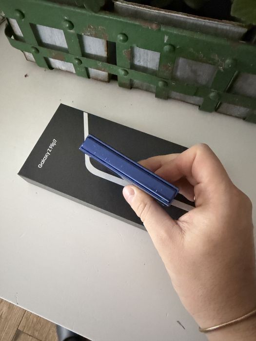Samsung Galaxy Z Flip 7/ 512GB