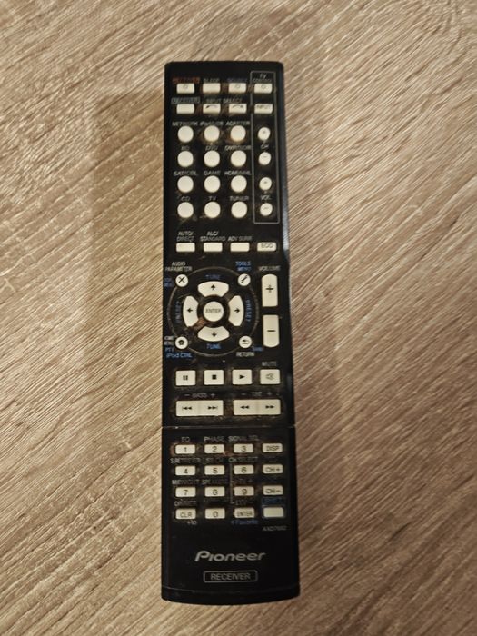 Kino domowe, amplituner, Pioneer VSX-528, kolumny Taga, subwoofer Jamo