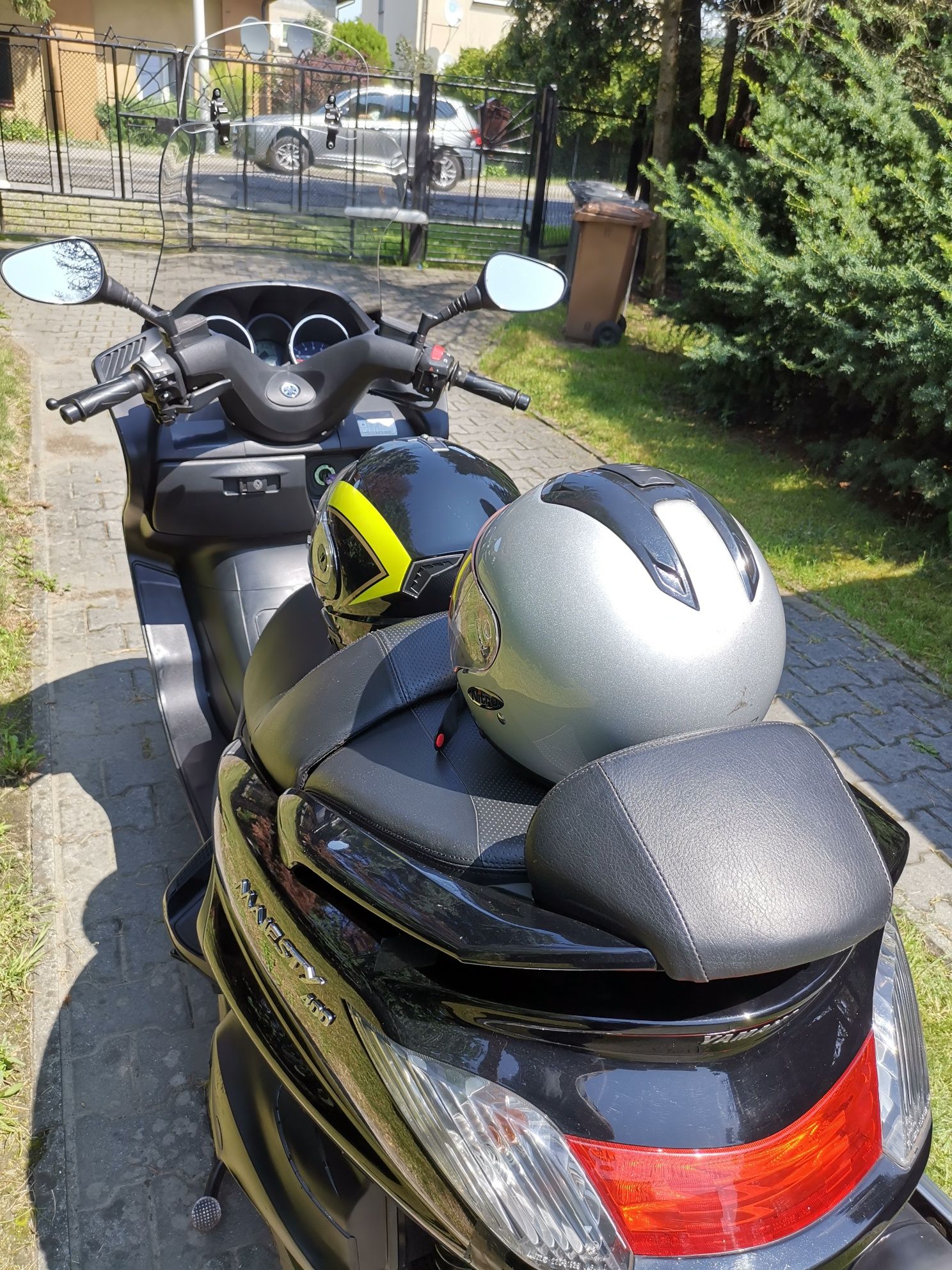 Yamaha majesty 400