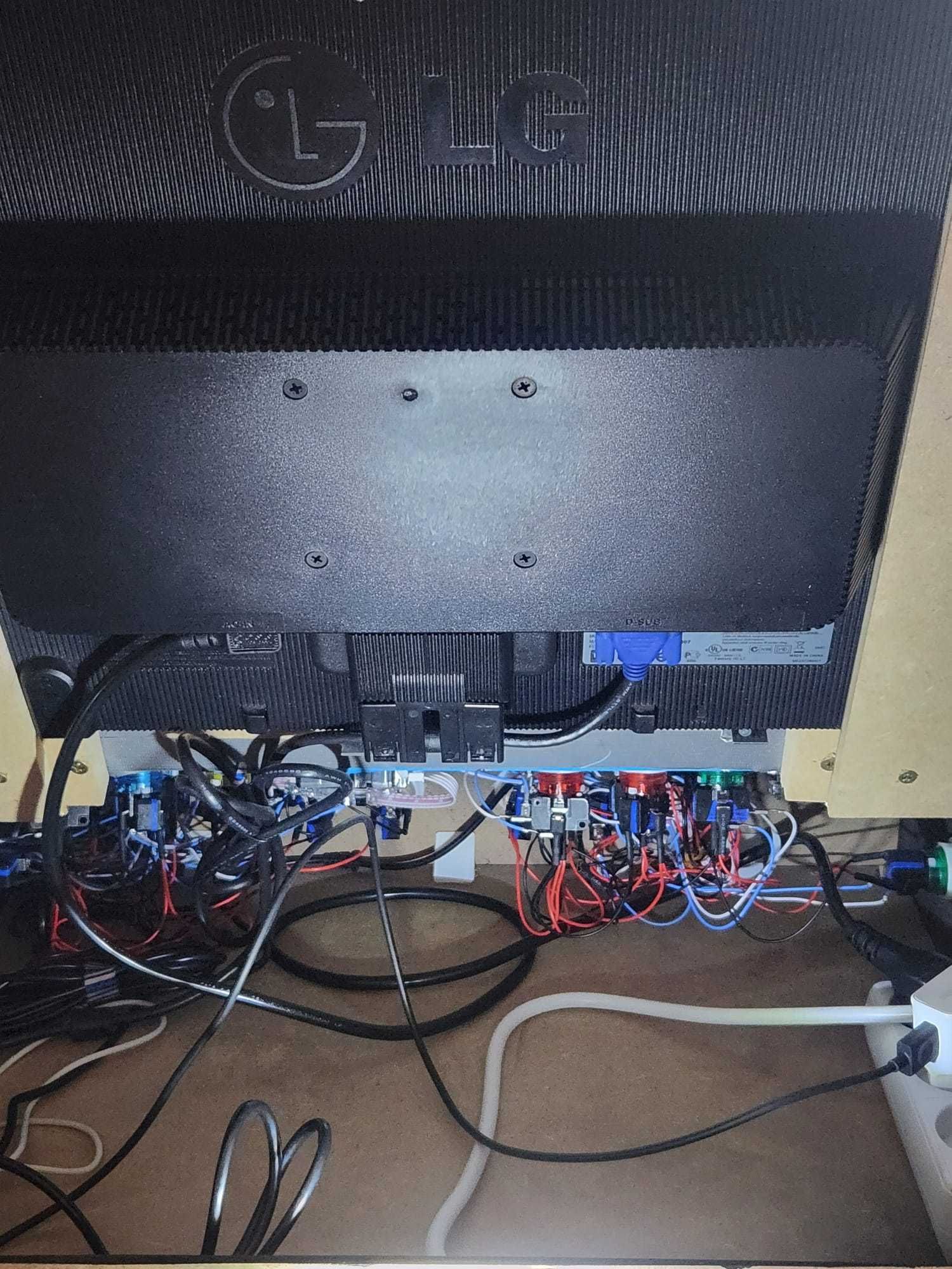 Konsola Arcade Retro RETROPIE ps, amiga, atari, nes, snes, megadrive