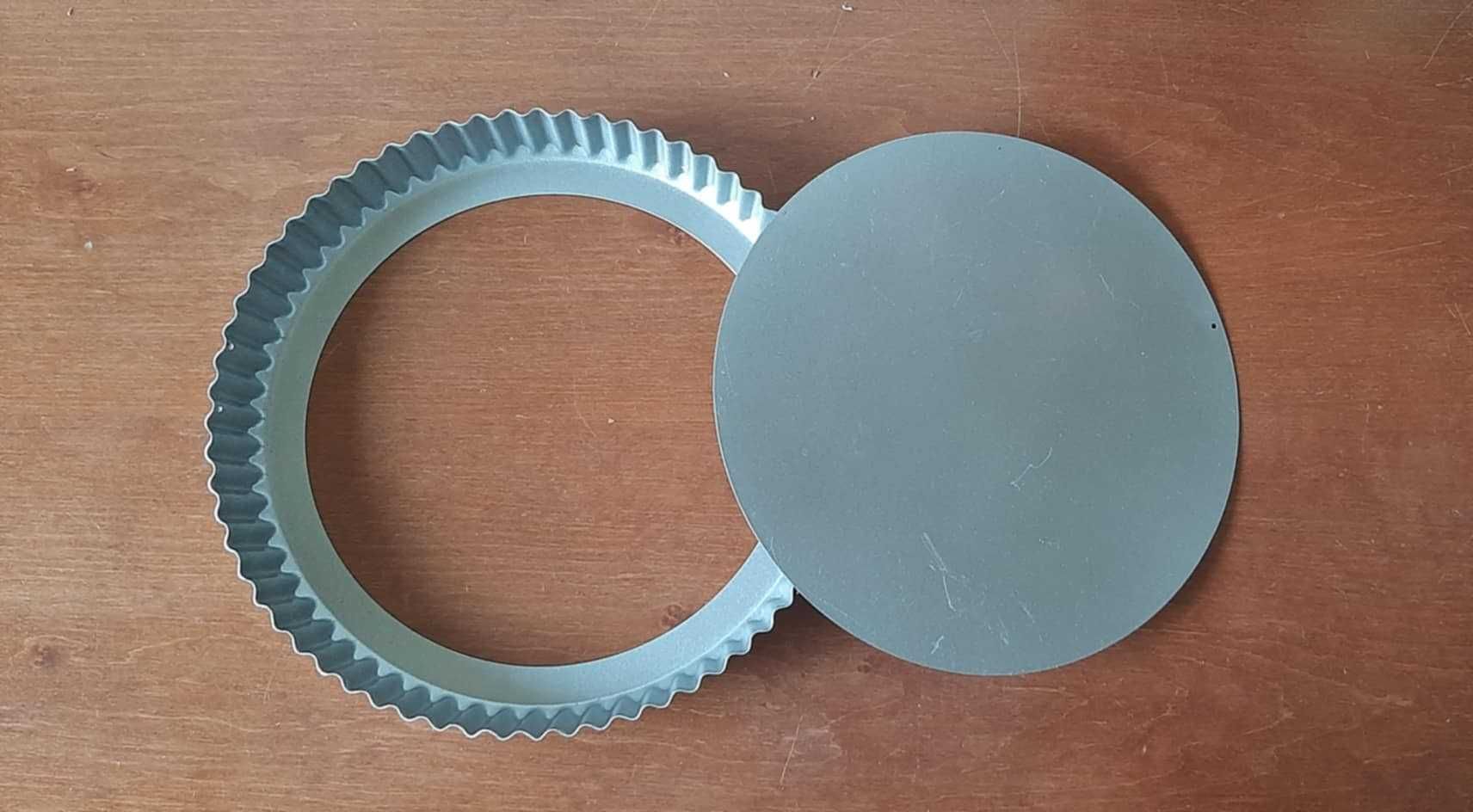 Metalowa forma foremka do tarty ciasta z wyjmowanym dnem średnica 25cm