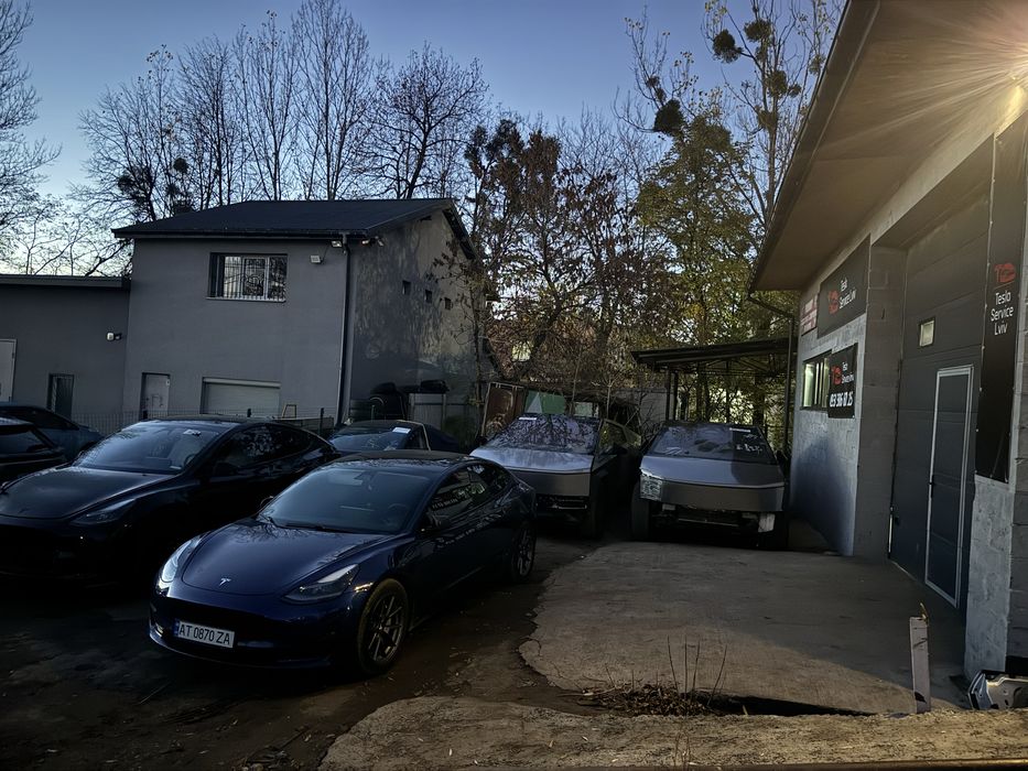 Tesla Service Ремонт model S X 3 y plaid Діагностика Батарея