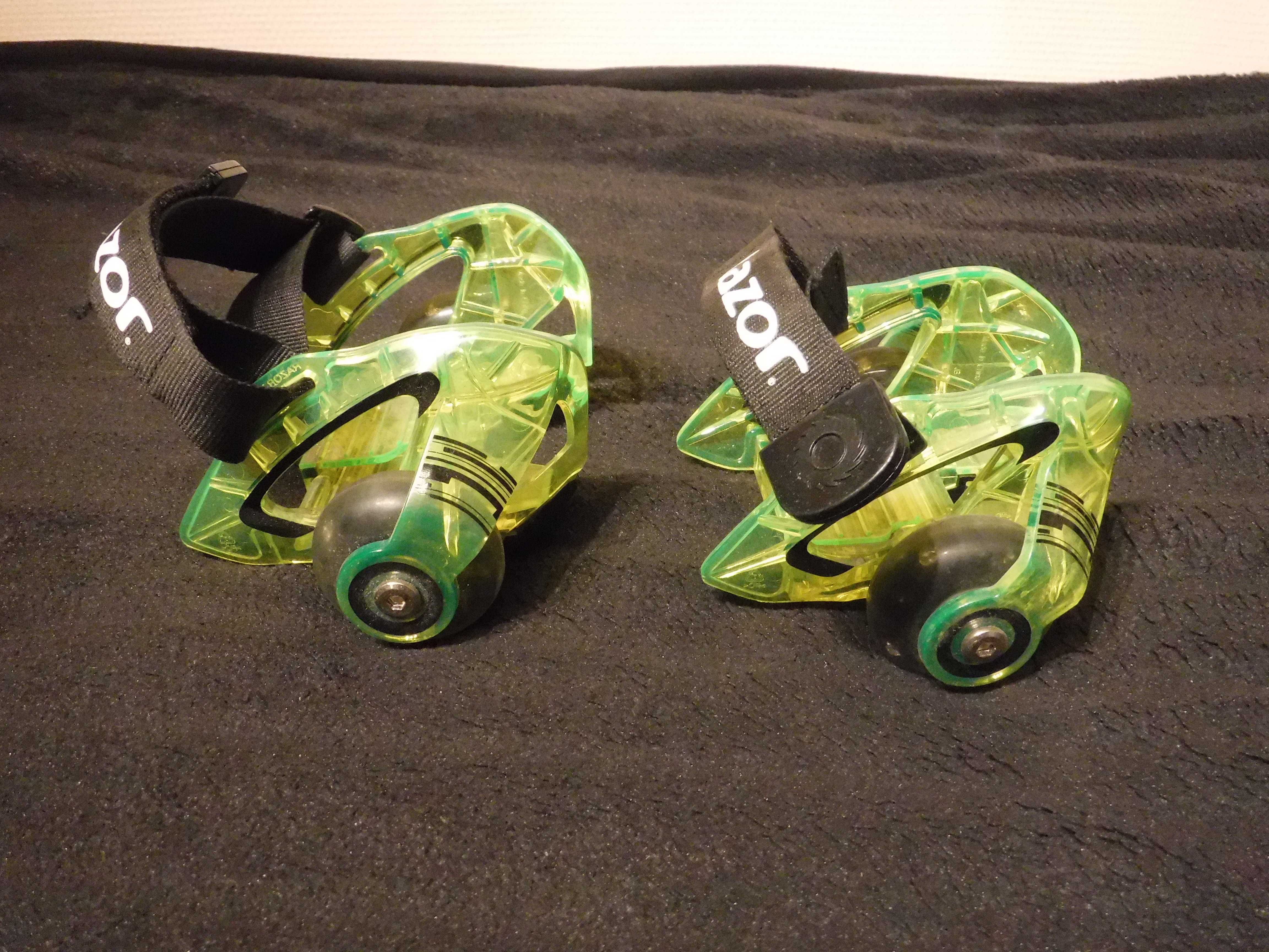 RAZOR JETTS  DLX  rolki . wrotki na buty  .